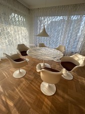 Knoll International Saarinen