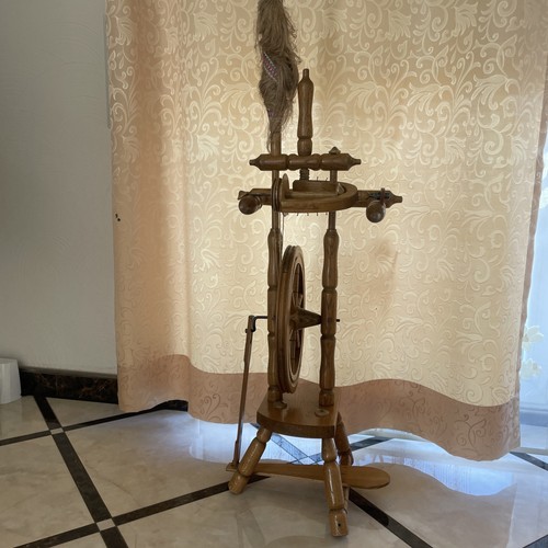 Dekoratives holz spinnrad - holz,