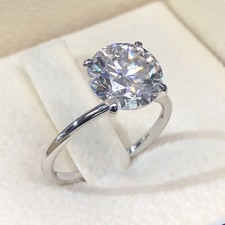 2,80Kt Rund Form Solitär