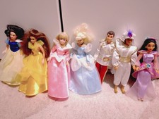 Kleine Prinzessinen Puppen Disney Barbies Sammlung Konvolut
