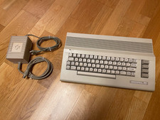 ansprechender Commodore C64C