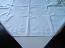 DAMAST-weiße,elegante Mittel oder Überdecke 85 x 85 mit Weißzwirnstick. neuw.