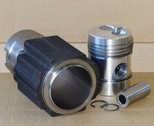Kolben + Kolbenringe + Laufbuchse für Deutz FL514 84R Motor Zylinder F2L514 514