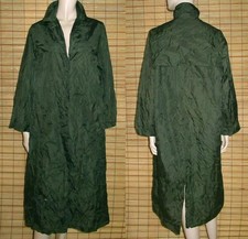 GRÜNER REGENMANTEL - RAINCOAT