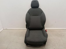 Citroen C3 II orig Sitz vorn rechts Beifahrer Sitzheizung 5Trg Stoff Bj 2016 