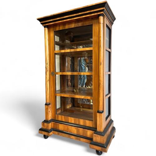 Biedermeier vitrine seitlich - biedermeier,