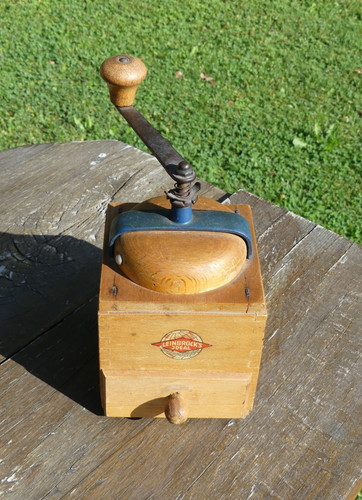 Kaffeemühle aus holz - kaffeemühle,
