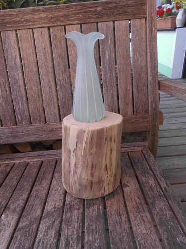Blumenhocker aus birke - blumenhocker,