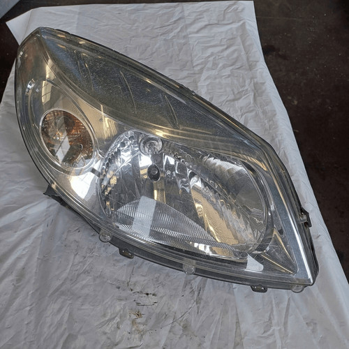 8200733877 projektor rechts - 8200733877,