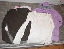 4 Teile: 2 Shirts Langarm 1 Kapuzenpullover 1 Wellnesshose Gr. 170/176