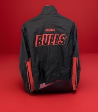 Nike Air Jacke Chicago Bulls Size S NBA 🏀🏀🏀 Retro Vintage Nike 23 Jordan