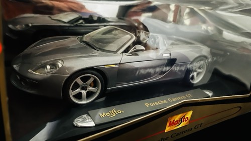 Maisto porsche carrera - gt, 1:18