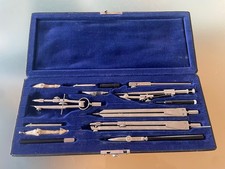 Antikes Reisszeug Student R7