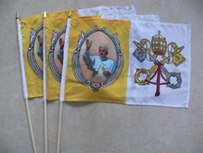 Papst Benedikt XVI.  3 Stück Stockfahnen 30x45cm  Fotodruck Andenken