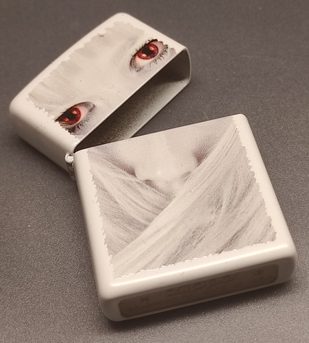 Zippo evil girl - evil,
