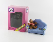 Alf der Ausserirdische === auf Sofa mit Katze von Bully / Bullyland