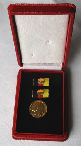 Ddr orden nationalpreis - orden,