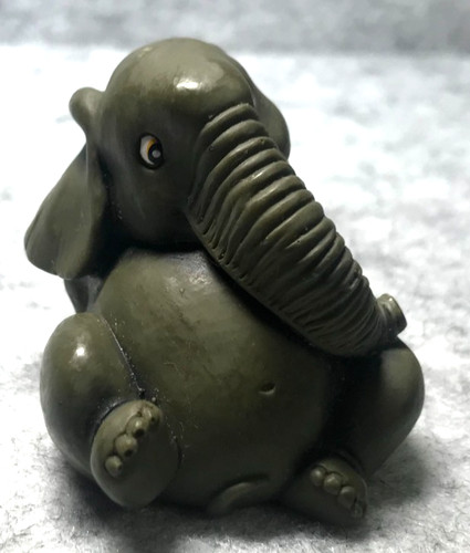 Besoffener jung elefant - -,