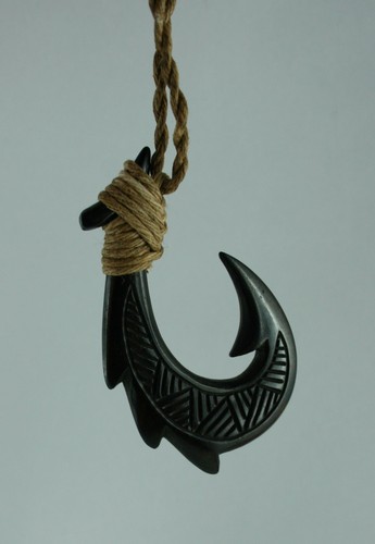 Maori knochen carving hei - ,