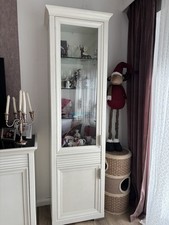 Weise Vitrine Mit Glastür