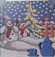 Stickvorlage "Winterlandschaft mit Schneemännern" Kreuzstichmotiv RICO Design