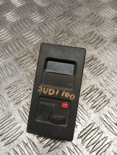 Audi 100 200 - 5000, uhr