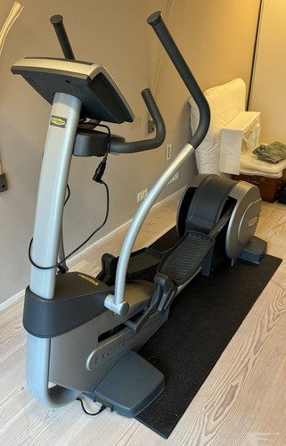 Technogym crosstrainer excite - technogym,