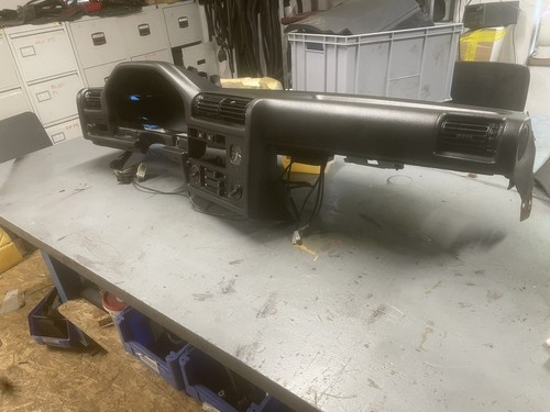 Bmw e30 armaturenbrett riss - e30,