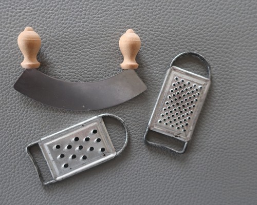 Puppenstubenzubehör