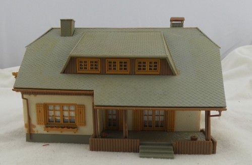 Wohnhaus einfamilienhaus - /,