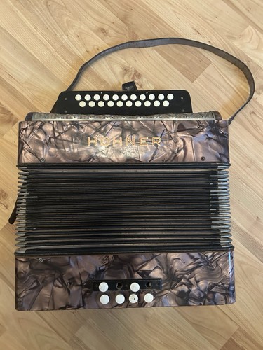 Altes hohner akkordeon - altes,
