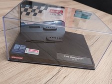 Carrera 1:32 EVOLUTION LEERBOX VITRINE PRÄSENTBOX mit Deckel und Schraube NEU