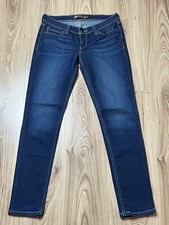 Levi’s Demi Curve Low Rice