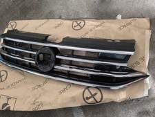 VW Tiguan 5NA Grill