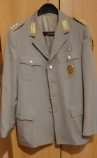 Uniformjacke  der Bundeswehr Heer  Hauptmann Fm mit Abzeichen