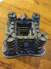 Nordic Ware Castle Bundt, 10 Cups. Backform Burg aus den USA, Top Qualität