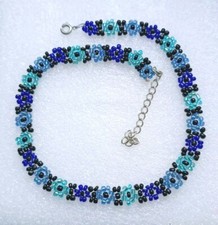 Halskette Modekette Halsband Blumen Mini Perlen blau Modeschmuck 