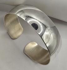 Vintage QUINN Armspange aus