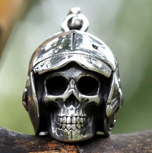 Halskette totenkopf mit helm - totenkopf,