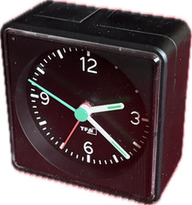 kleiner Wecker von TFA für
