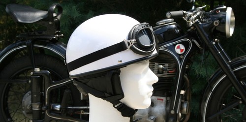 Rollerhelm mit fliegerbrille - rollerhelm, m