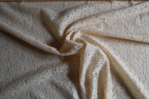 Spitze mit blumen - spitze,