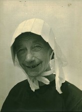 Altes Foto Gärtnerin in