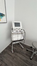 Gymna Combi 400 + Vaco 400 Elektrotherapie Gerät mit original Gerätewagen