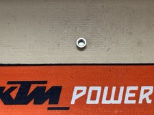 KTM 690 SMC Supermoto Achse Hinterachse Mutter Achsmutter 990 1290 950 701 ???