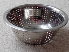 Seiher / Gemüsewaschkorb / Gemüsesieb - Edelstahl 18 cm