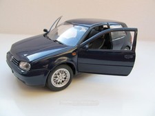 + VOLKSWAGEN VW Golf 4 GTI Modellauto 1:18 Revell blau 089459092 NEU