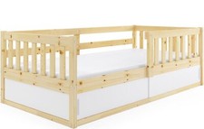 Kinderbett mit Matratze