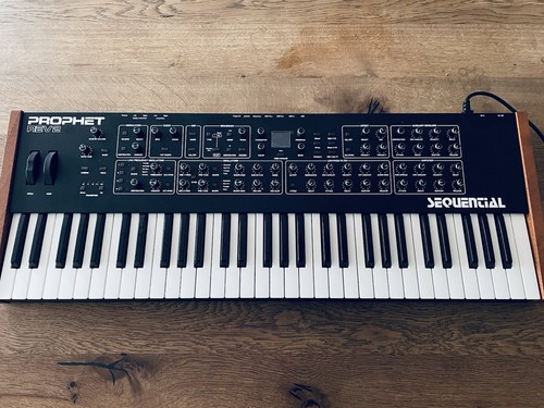 Dave smith instruments - dave,