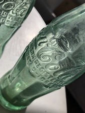 alte Cola Relief Flaschen- Konvolut